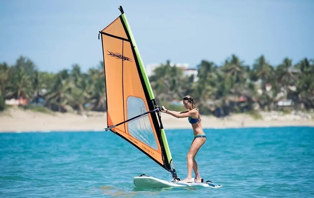 Beach Condo, Cabarete Center - Fast Internet Apartment